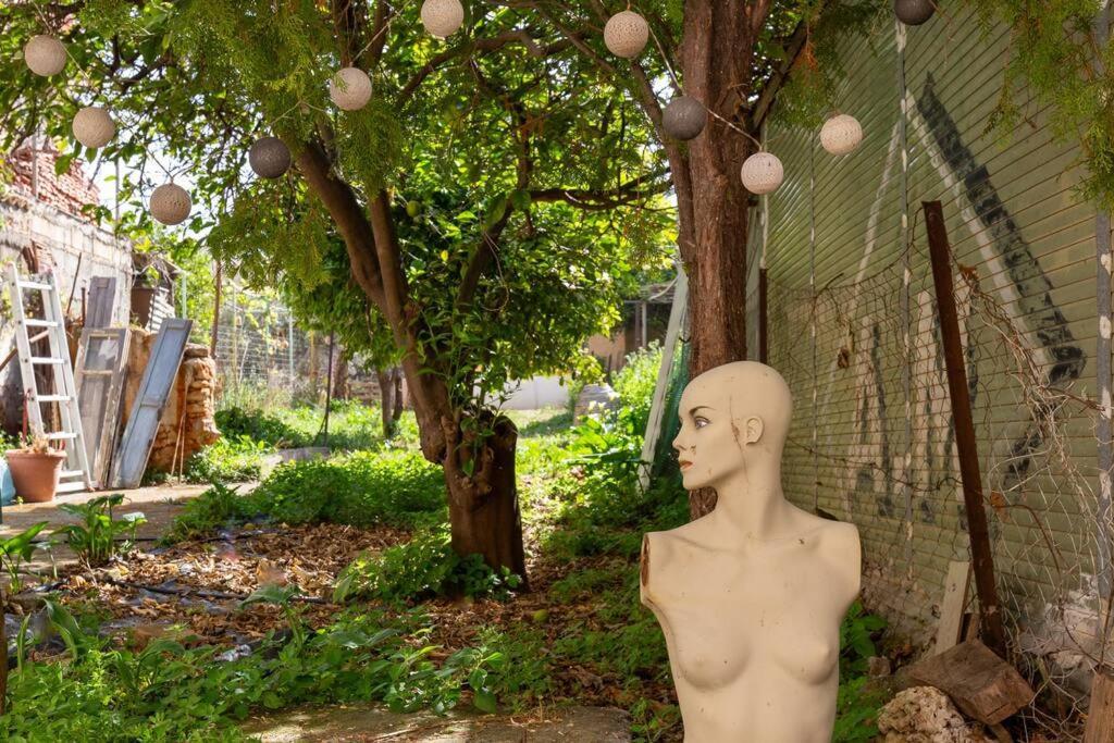 Backyard Art Studio ハニア エクステリア 写真